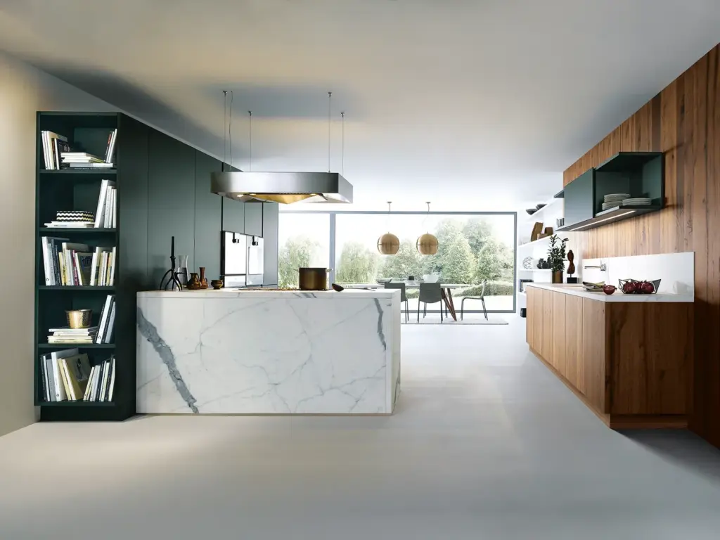 Kücheninsel in Marmoroptik im offenen Loft von next125 – Beispiel für die Premium Line
